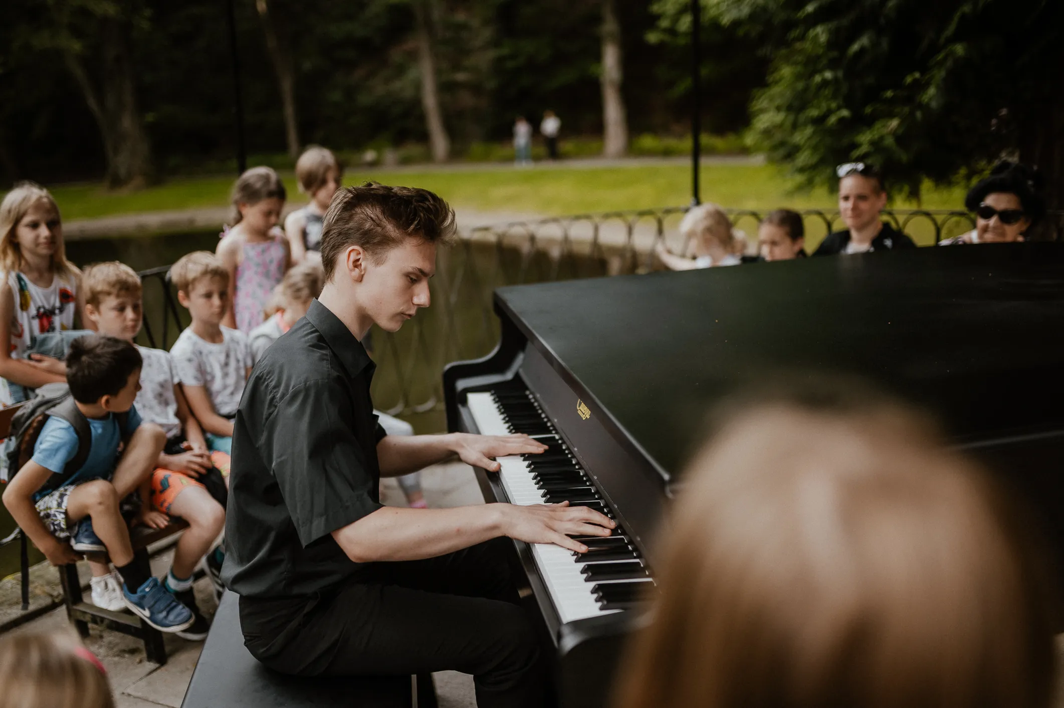 Cadenza piano in public space